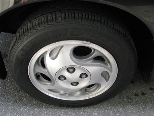 Saturn S Series 1995 photo 3