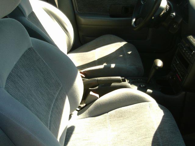 Saturn S Series 1995 photo 4