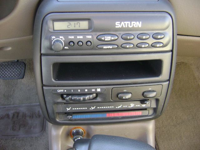 Saturn S Series 1996 photo 1