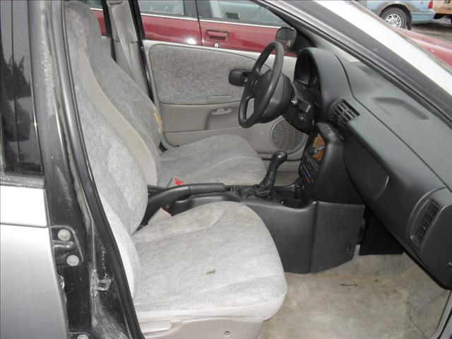 Saturn S Series 1996 photo 1