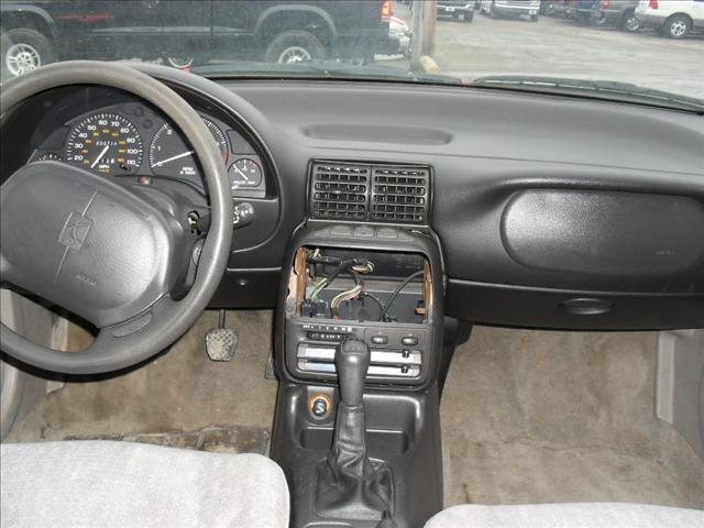 Saturn S Series 1996 photo 3