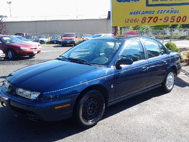 Saturn S Series XLS Sedan