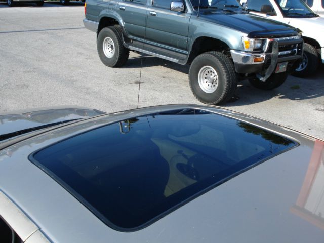 Saturn S Series 1999 photo 1