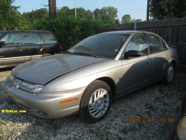 Saturn S Series 1999 photo 3