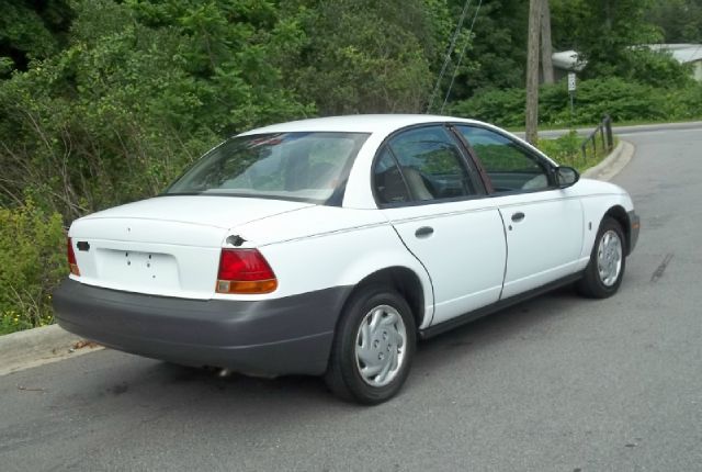 Saturn S Series 1999 photo 1