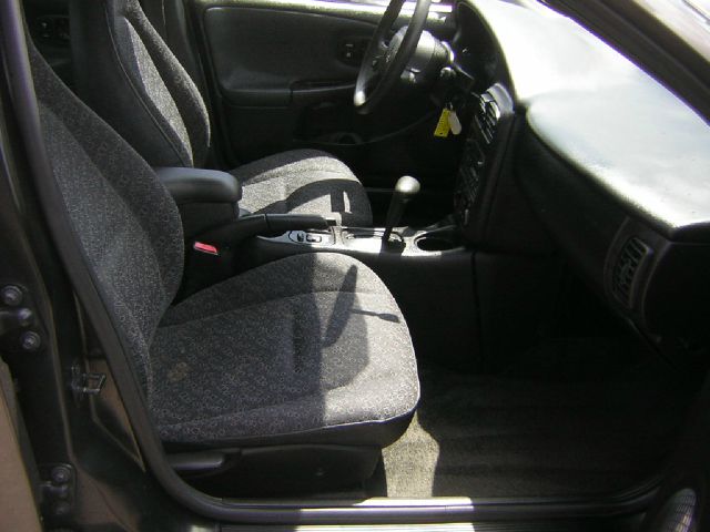 Saturn S Series 2000 photo 6