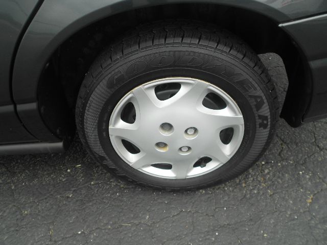 Saturn S Series 2000 photo 5