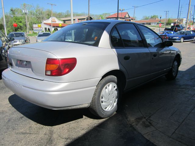 Saturn S Series 2000 photo 2