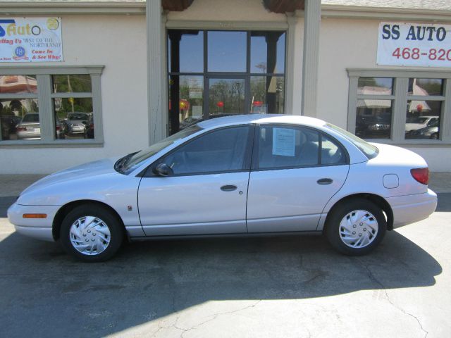 Saturn S Series 2000 photo 3