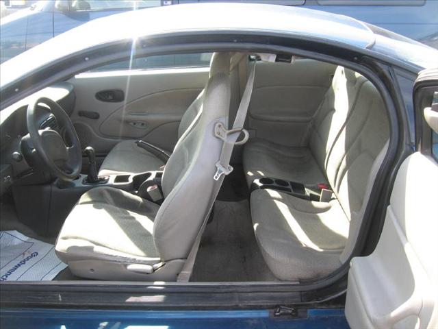 Saturn S Series 2001 photo 3