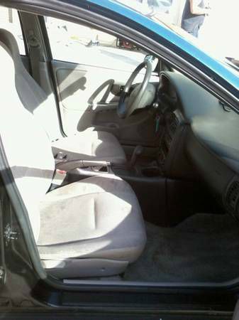Saturn S Series 2001 photo 4