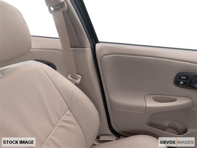 Saturn S Series 2001 photo 3