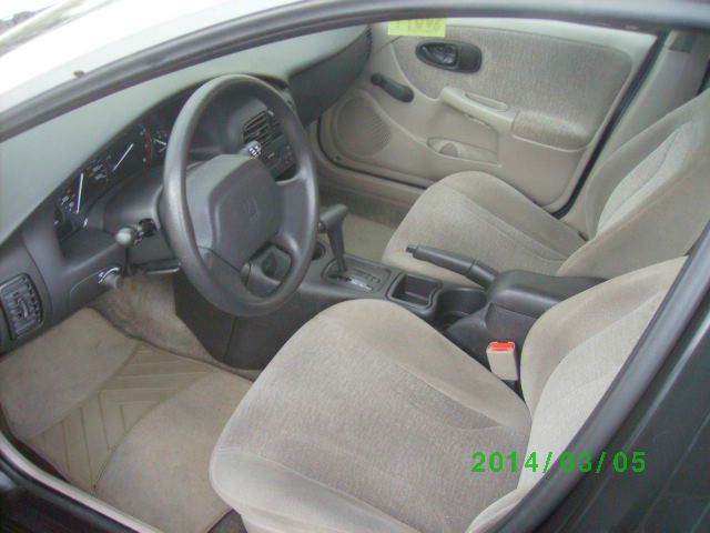 Saturn S Series 2001 photo 1
