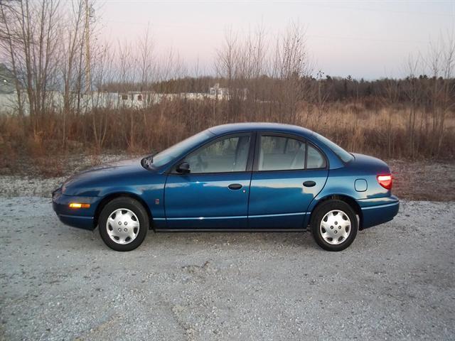 Saturn S Series 2001 photo 1