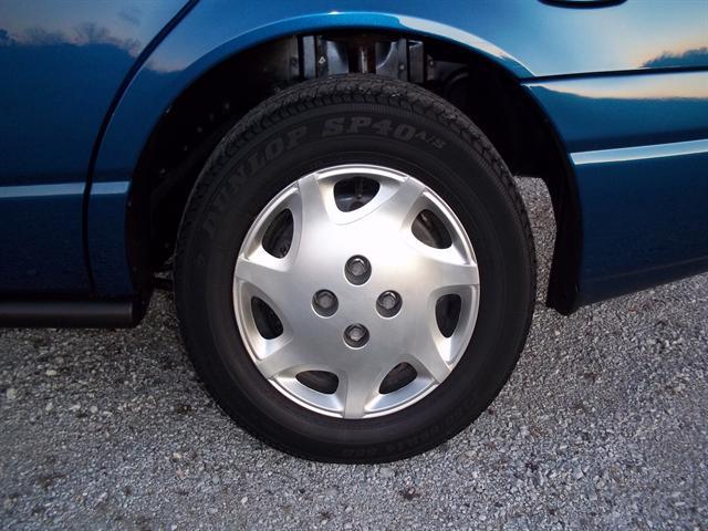 Saturn S Series 2001 photo 4