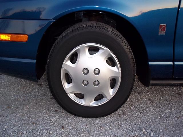 Saturn S Series 2001 photo 5