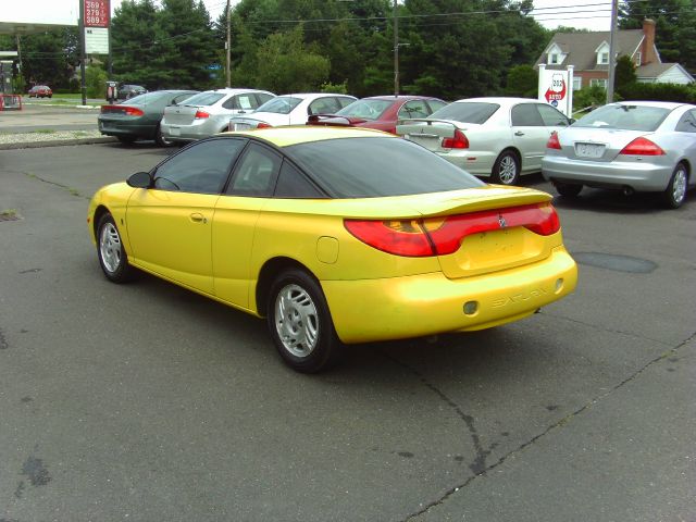 Saturn S Series 2001 photo 2
