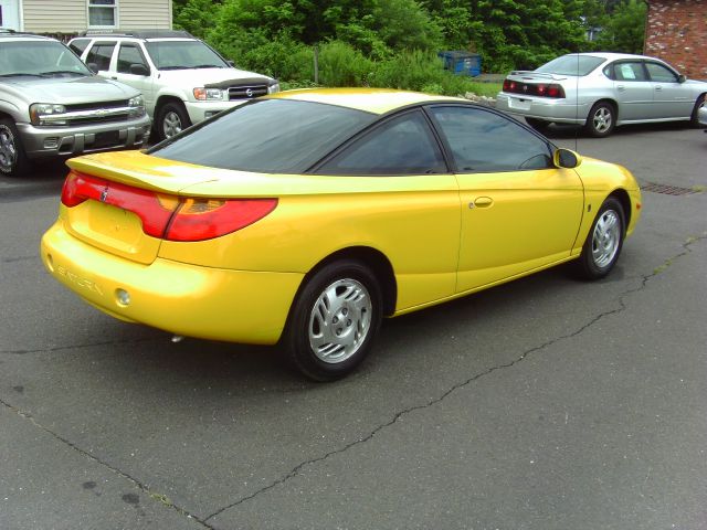 Saturn S Series 2001 photo 3