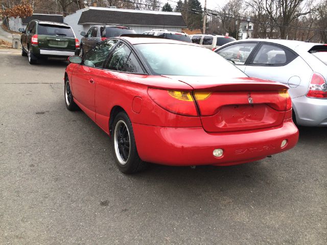 Saturn S Series 2001 photo 2