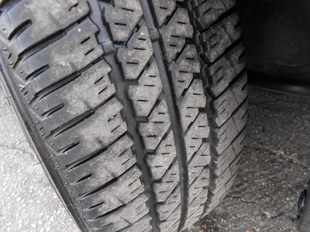 Saturn S Series 2001 photo 4