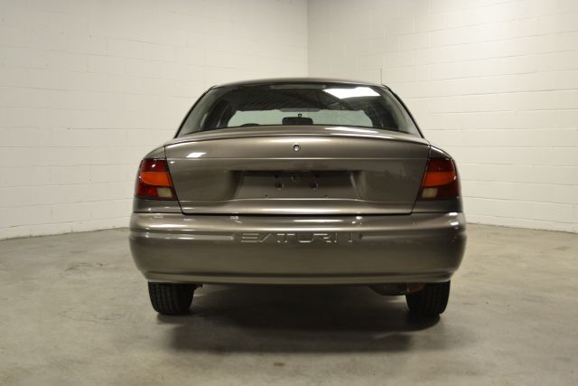 Saturn S Series 2001 photo 2