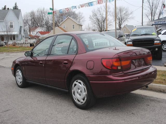 Saturn S Series 2001 photo 2