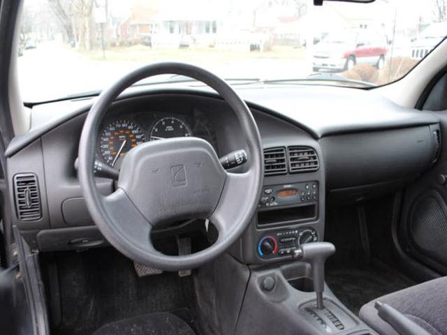 Saturn S Series 2001 photo 5
