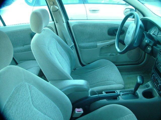 Saturn S Series 2001 photo 2