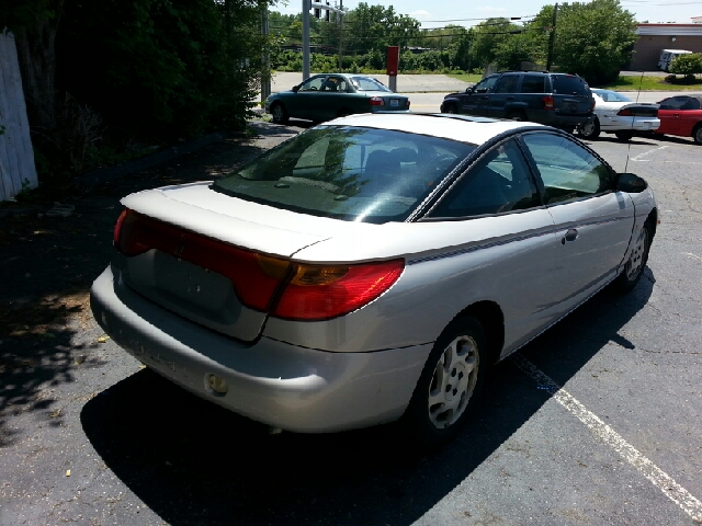 Saturn S Series 2001 photo 4