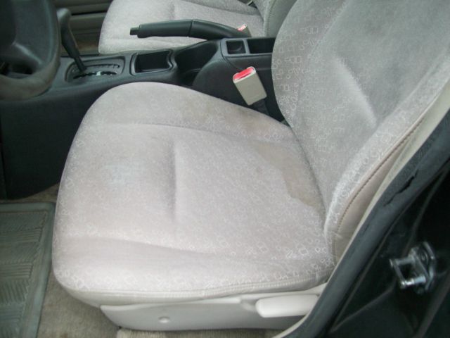 Saturn S Series 2002 photo 1