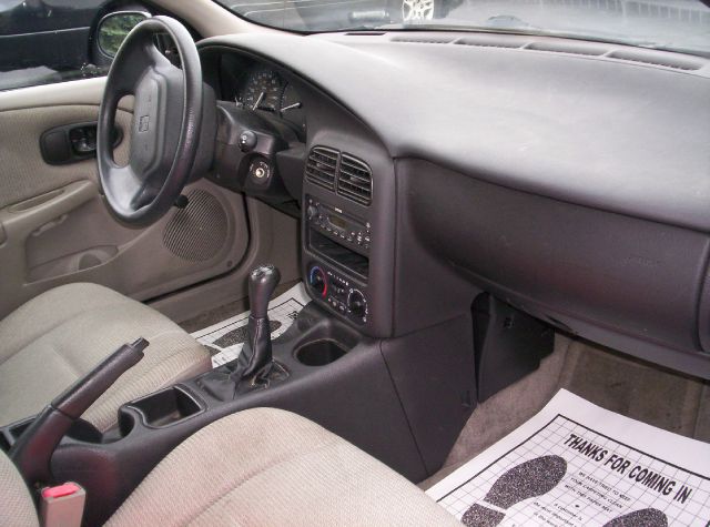 Saturn S Series 2002 photo 1