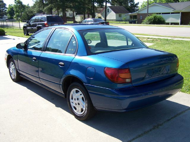 Saturn S Series 2002 photo 2