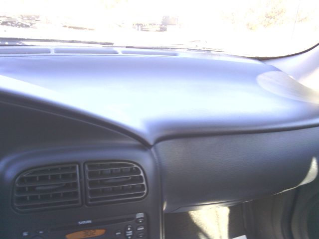 Saturn S Series 2002 photo 2