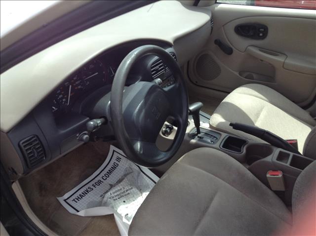 Saturn S Series 2002 photo 2