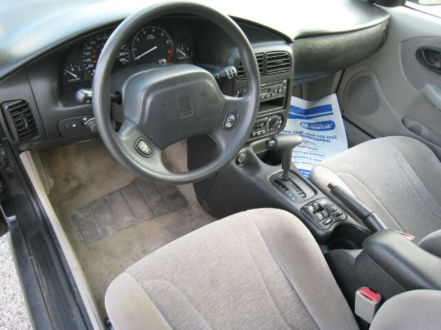 Saturn S Series 2002 photo 1