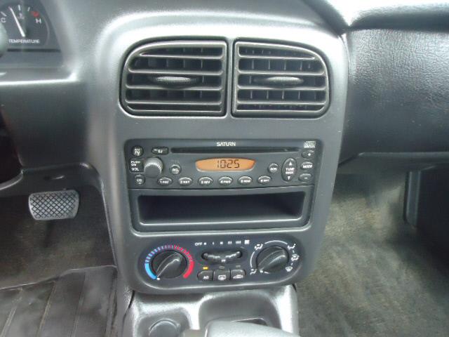 Saturn S Series 2002 photo 1