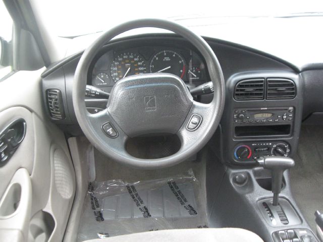Saturn S Series 2002 photo 2