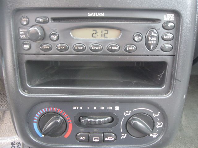 Saturn S Series 2002 photo 9