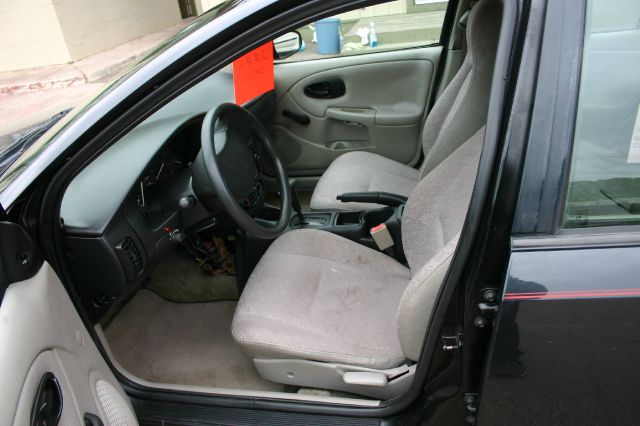 Saturn S Series 2002 photo 4