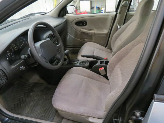 Saturn S Series 2002 photo 2