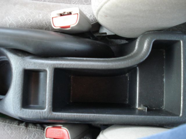 Saturn S Series 2002 photo 16