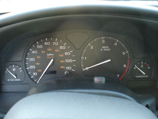 Saturn S Series 2002 photo 23