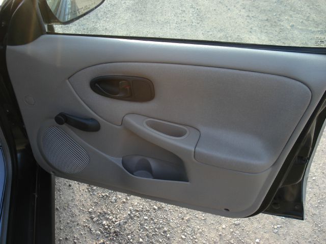 Saturn S Series 2002 photo 26