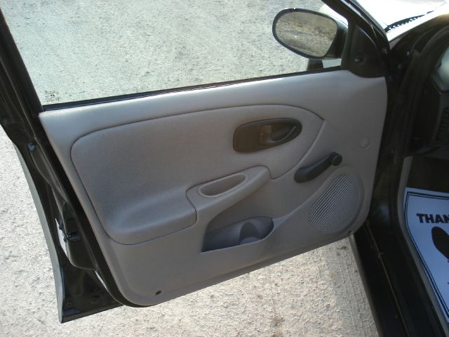 Saturn S Series 2002 photo 29