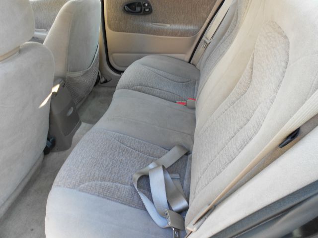 Saturn S Series 2002 photo 1