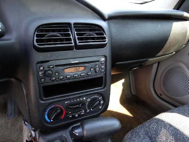 Saturn S Series 2002 photo 3