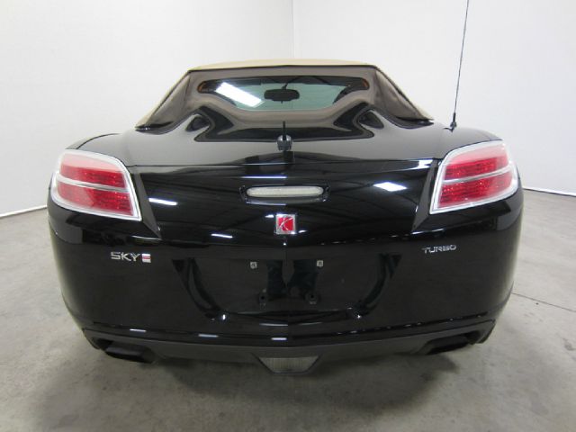 Saturn Sky 2008 photo 2