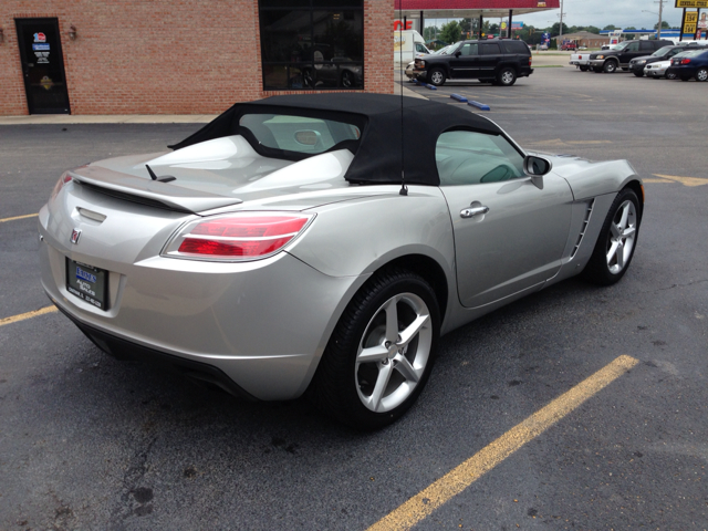 Saturn Sky 2008 photo 4