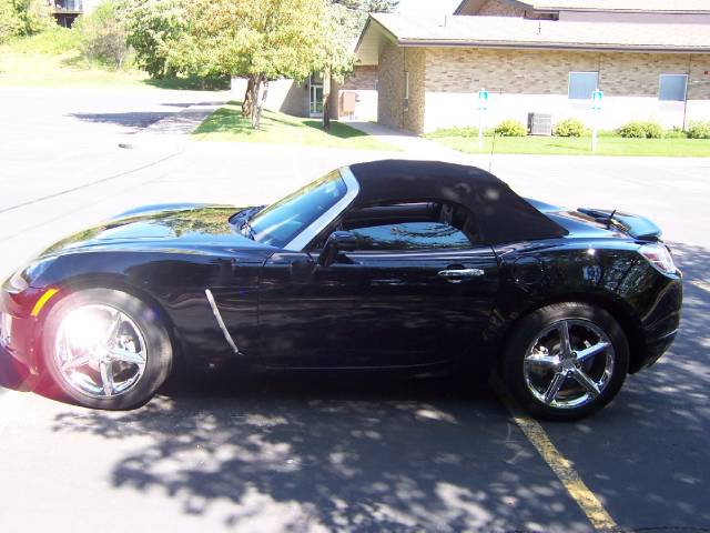 Saturn Sky 2008 photo 3