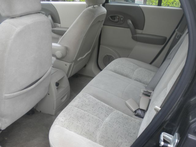 Saturn VUE 2002 photo 1